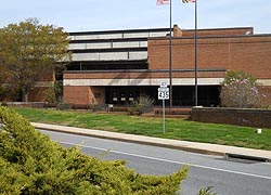 [photo, Edward C. Papenfuse State Archives Building, 350 Rowe Blvd., Annapolis, Maryland]