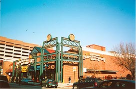 [photo, Lexington Market, 400 West Lexington St. (at North Paca St.), Baltimore, Maryland]