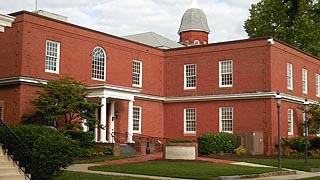 [photo, Worcester County Courthouse (from South Washington St), One West Market St., Snow Hill, Maryland]