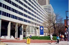 [photo, Garmatz Federal Courthouse, West Lombard St. (view from Pratt St.), Baltimore, Maryland]